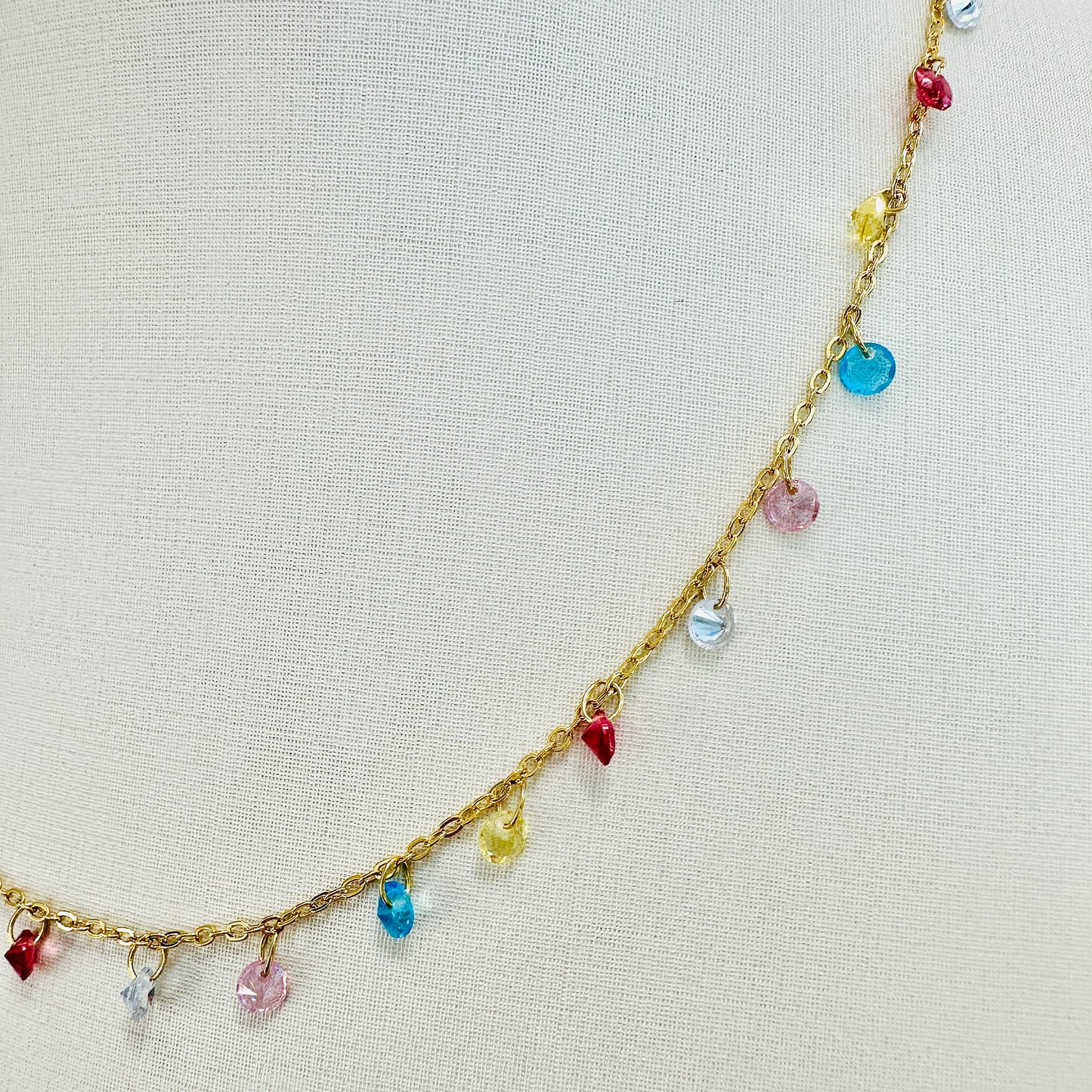 COLAR FLOR DE LIS 45 CM - BANHO DE OURO 18k