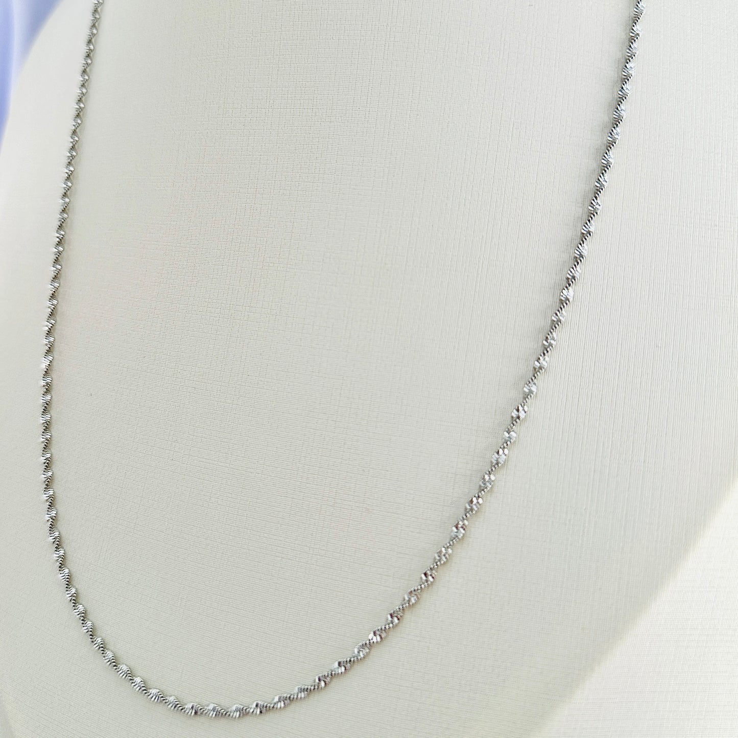 COLAR DAMA 60 CM - BANHO DE RÓDIO BRANCO