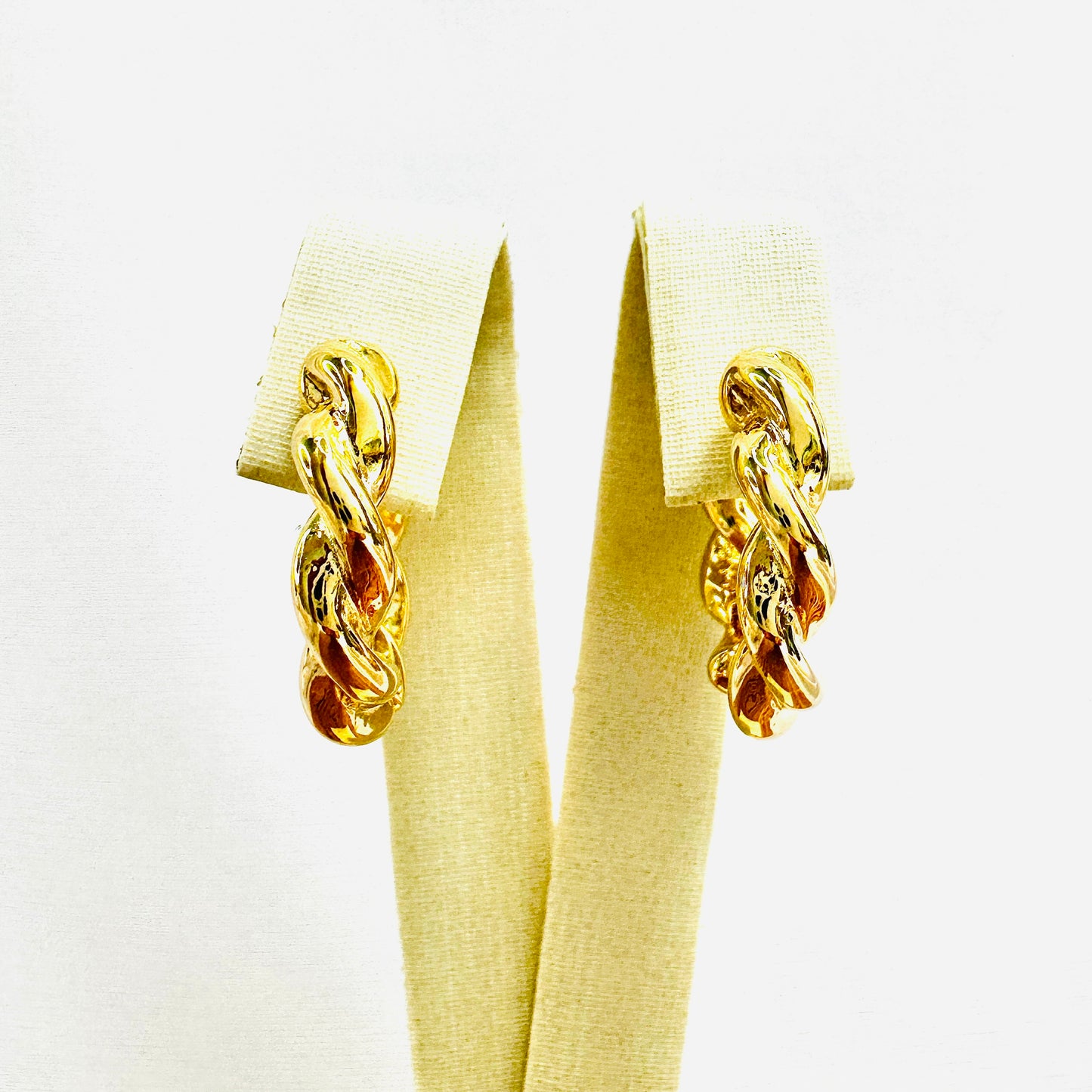 BRINCO BARBARA GDE - BANHO DE OURO 18k