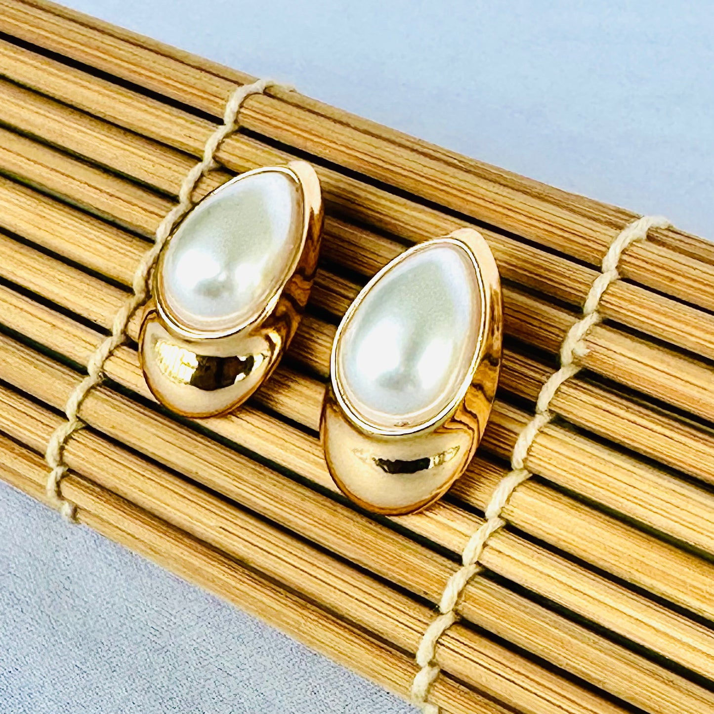 BRINCO LIVIA GDE - BANHO DE OURO 18k