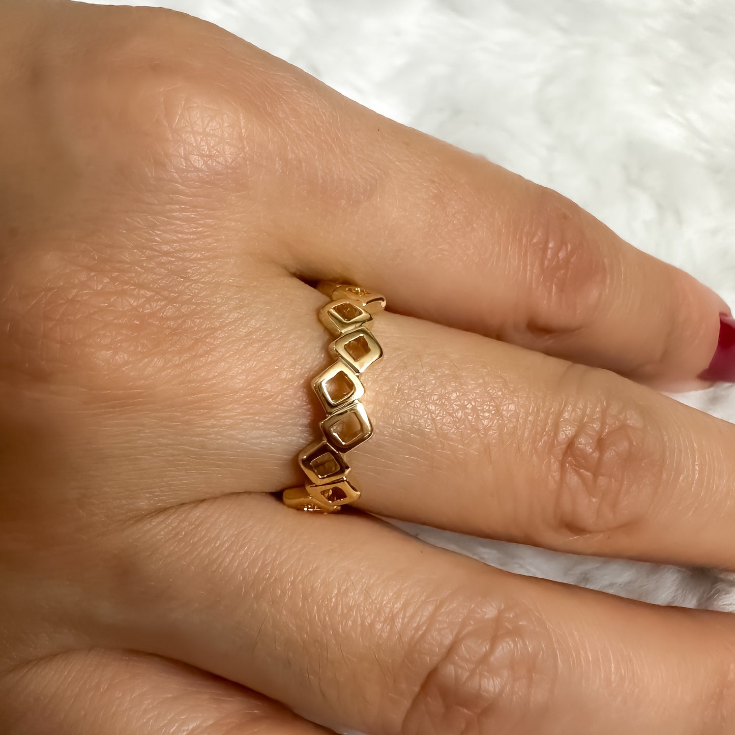 ANEL LIVIA REGULAVEL - BANHO DE OURO 18k