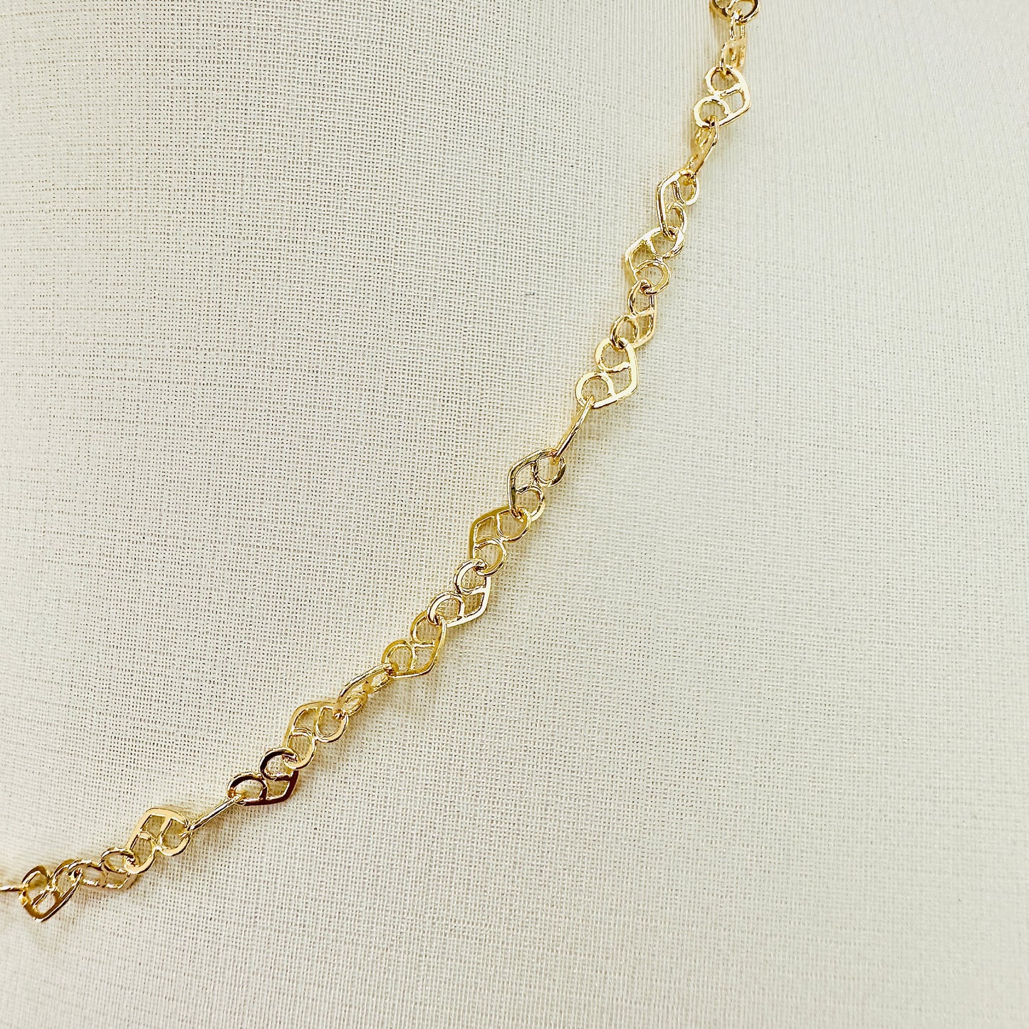 COLAR AMOR PERFEITO - BANHO DE OURO 18k