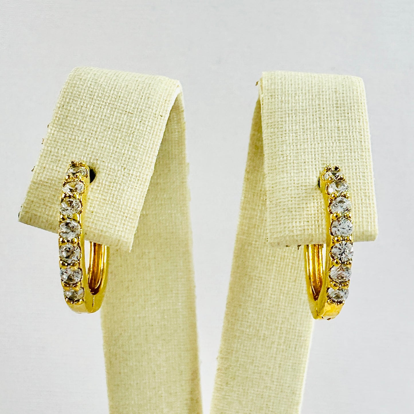 BRINCO ANINHA PEQ - BANHO DE OURO 18k