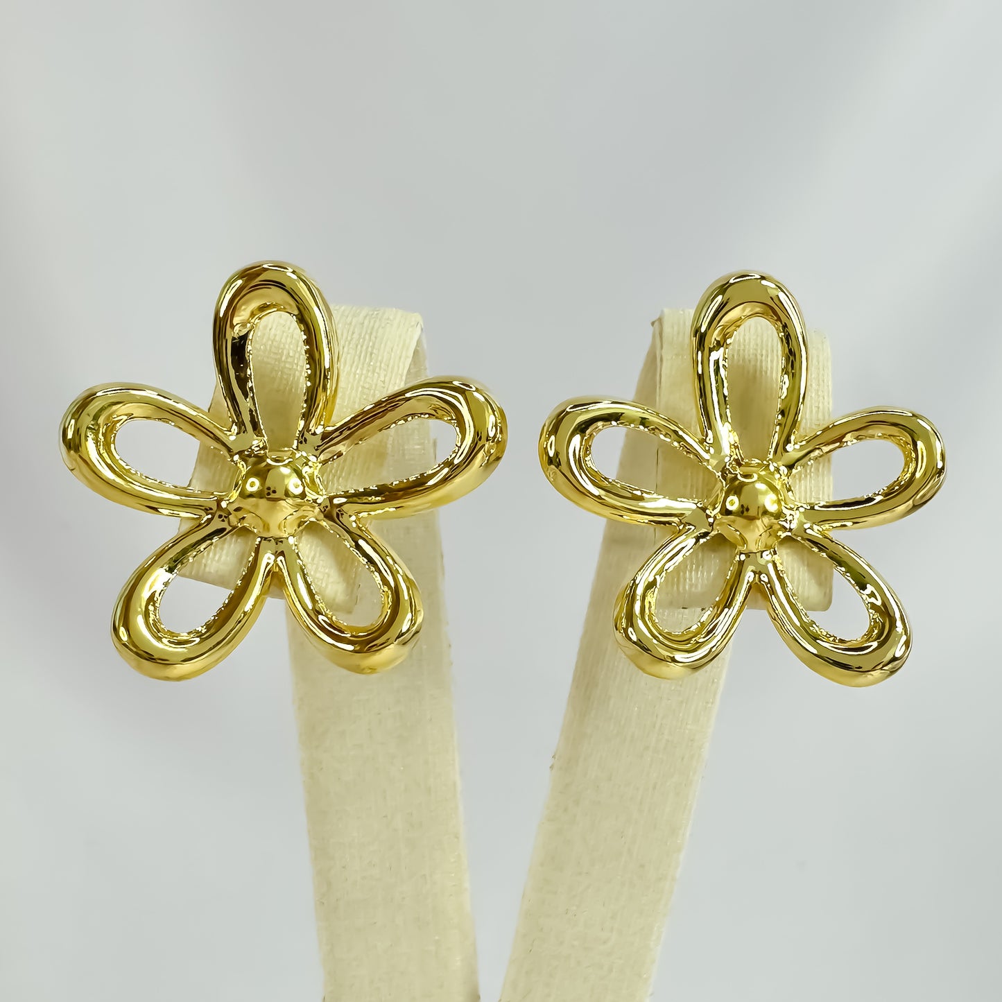 BRINCO SPRING - BANHO DE OURO 18k