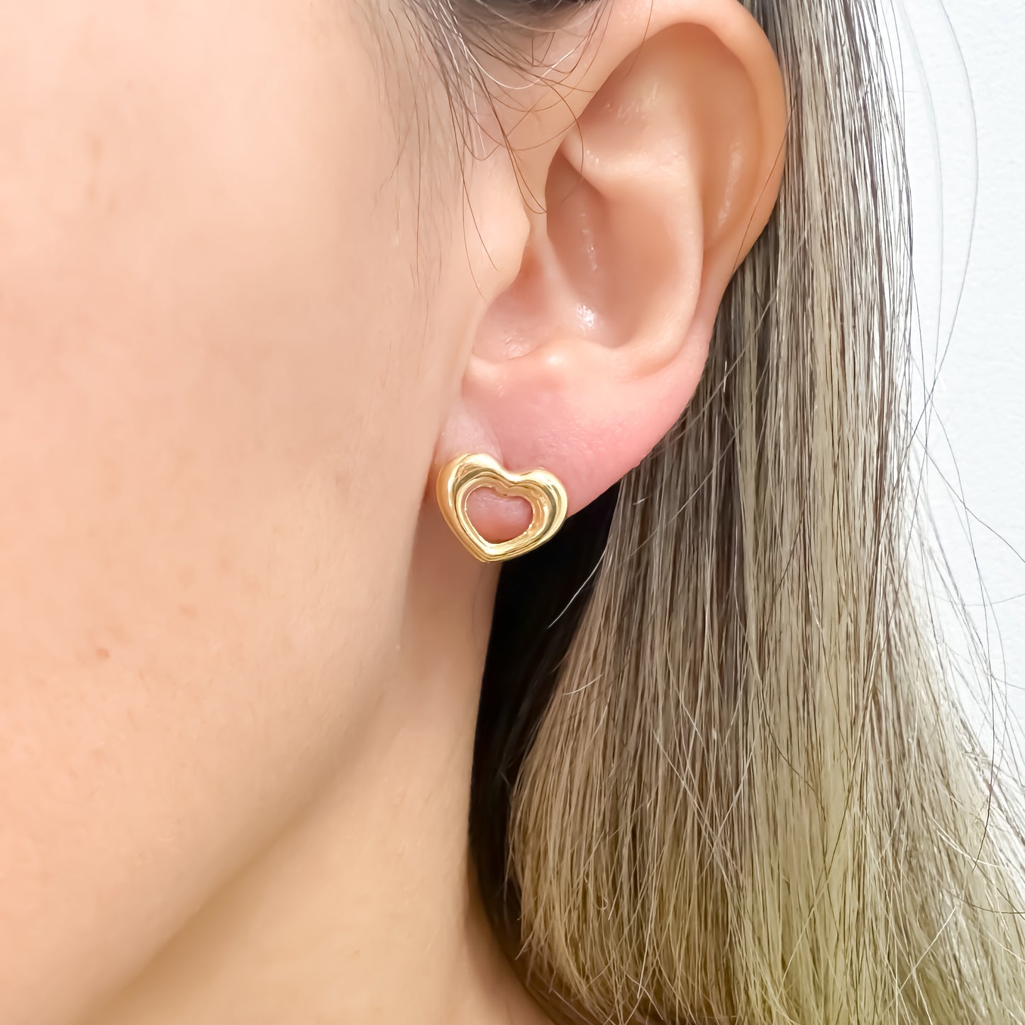 BRINCO OPEN HEART 1,1CM - BANHO DE OURO 18k