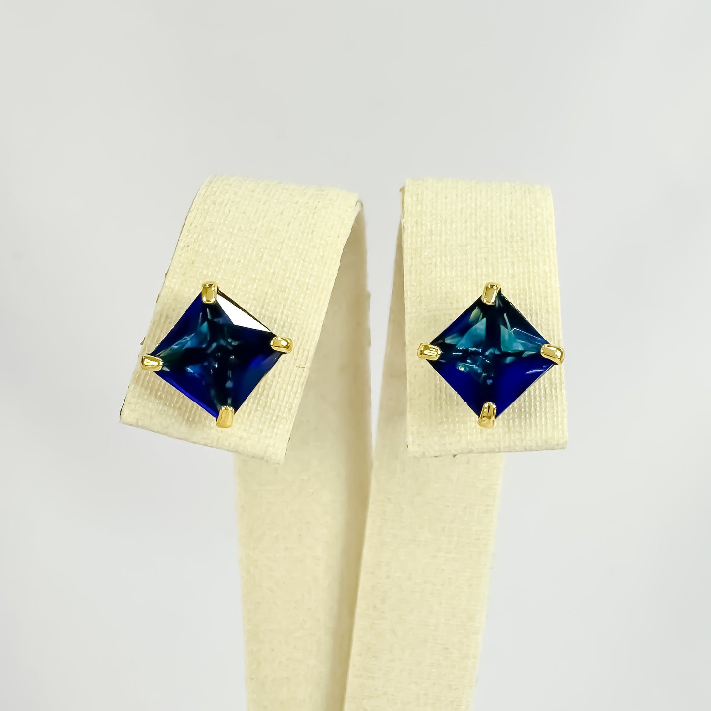 BRINCO ALANIS - BANHO DE OURO 18k