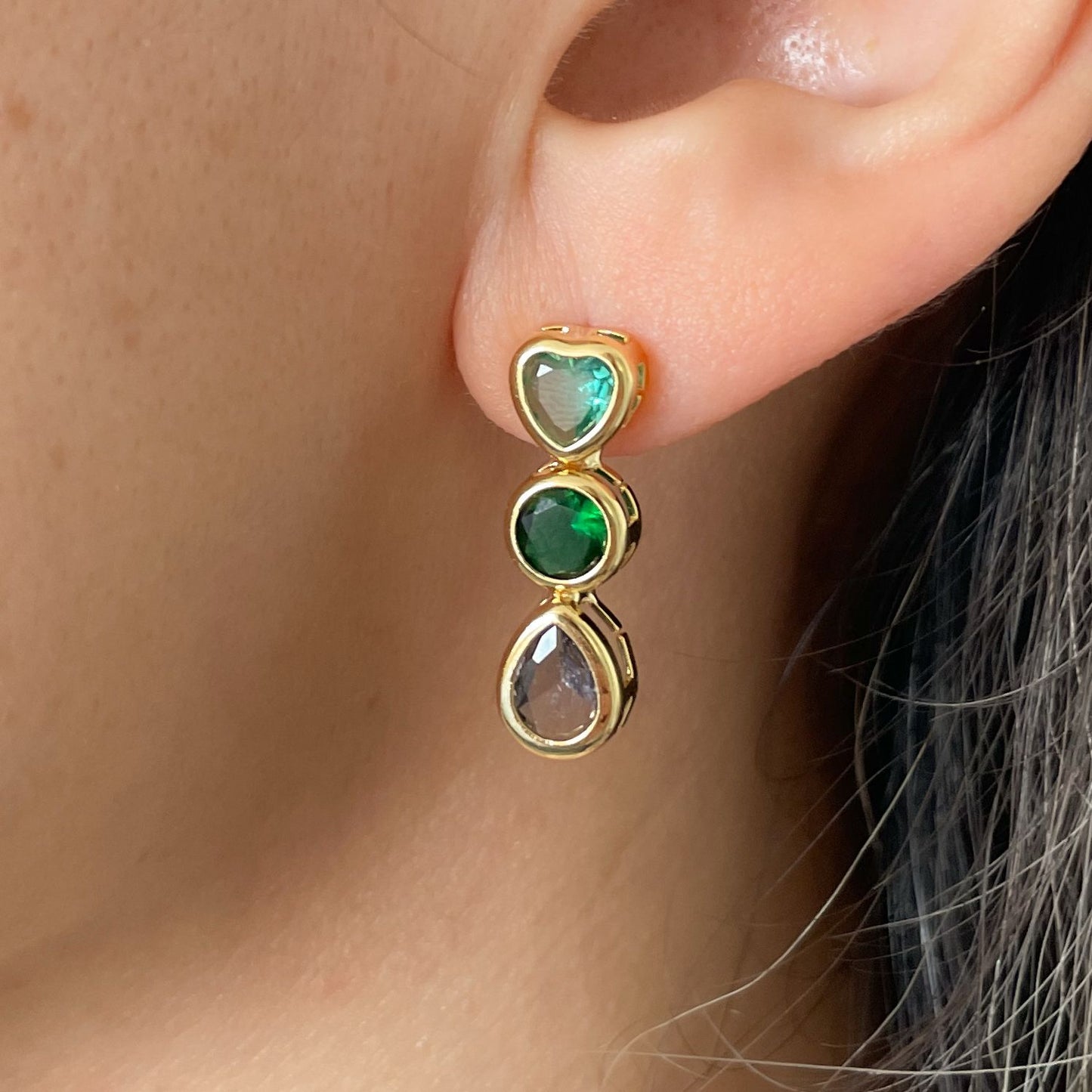 CONJUNTO GREEN STONES - BRINCO E COLAR COM PINGENTE