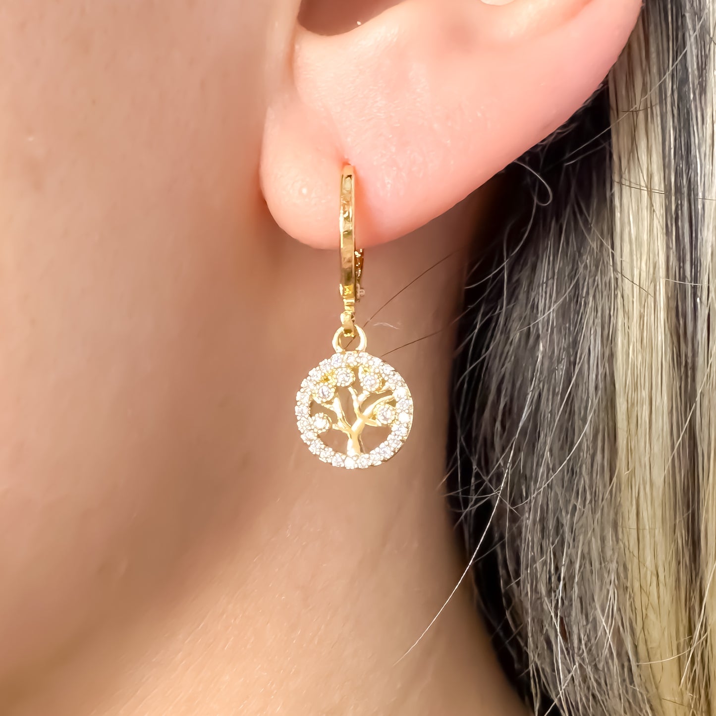 BRINCO ARVORE DA VIDA - BANHO DE OURO 18k