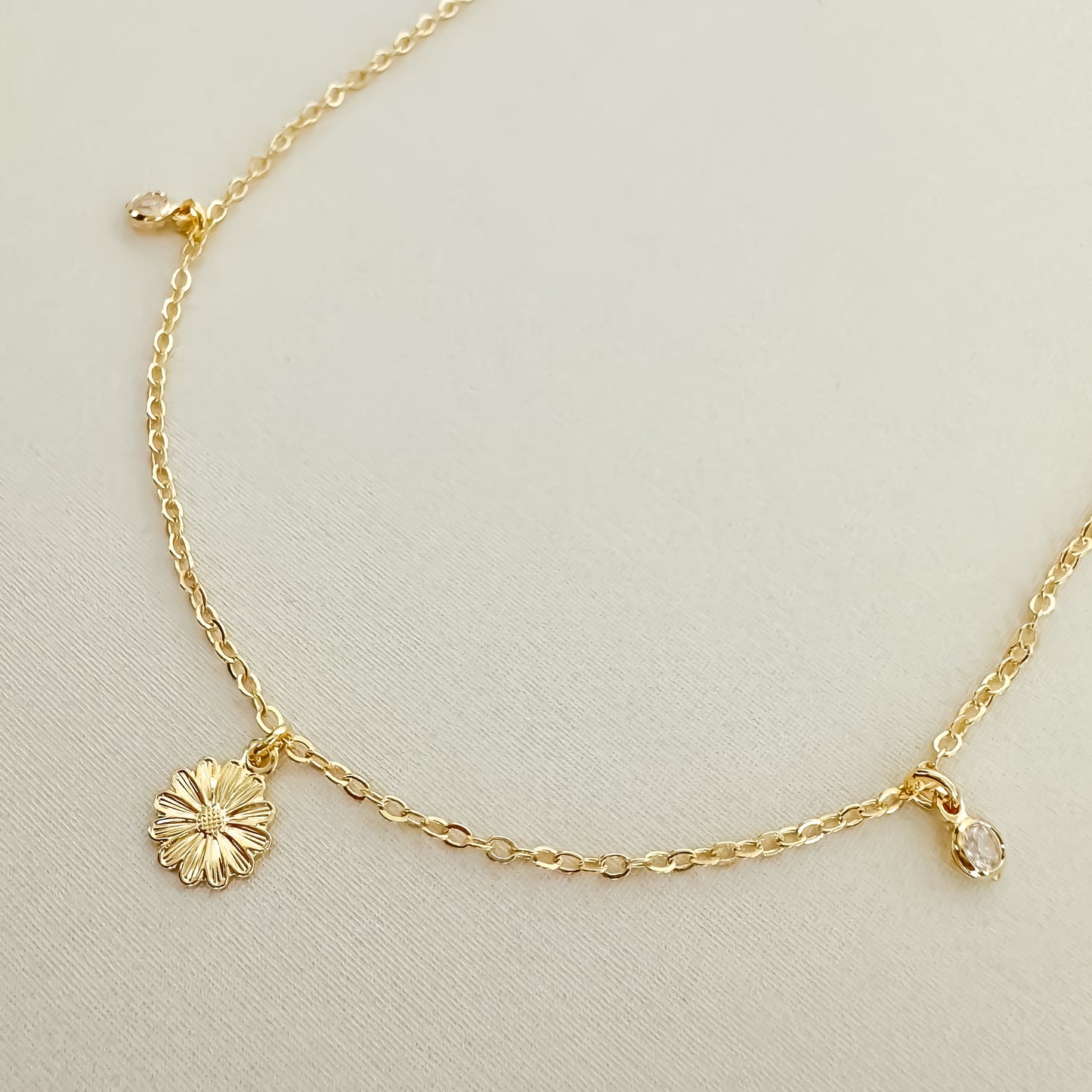 TORNOZELEIRA MARGARIDA - BANHO DE OURO 18k