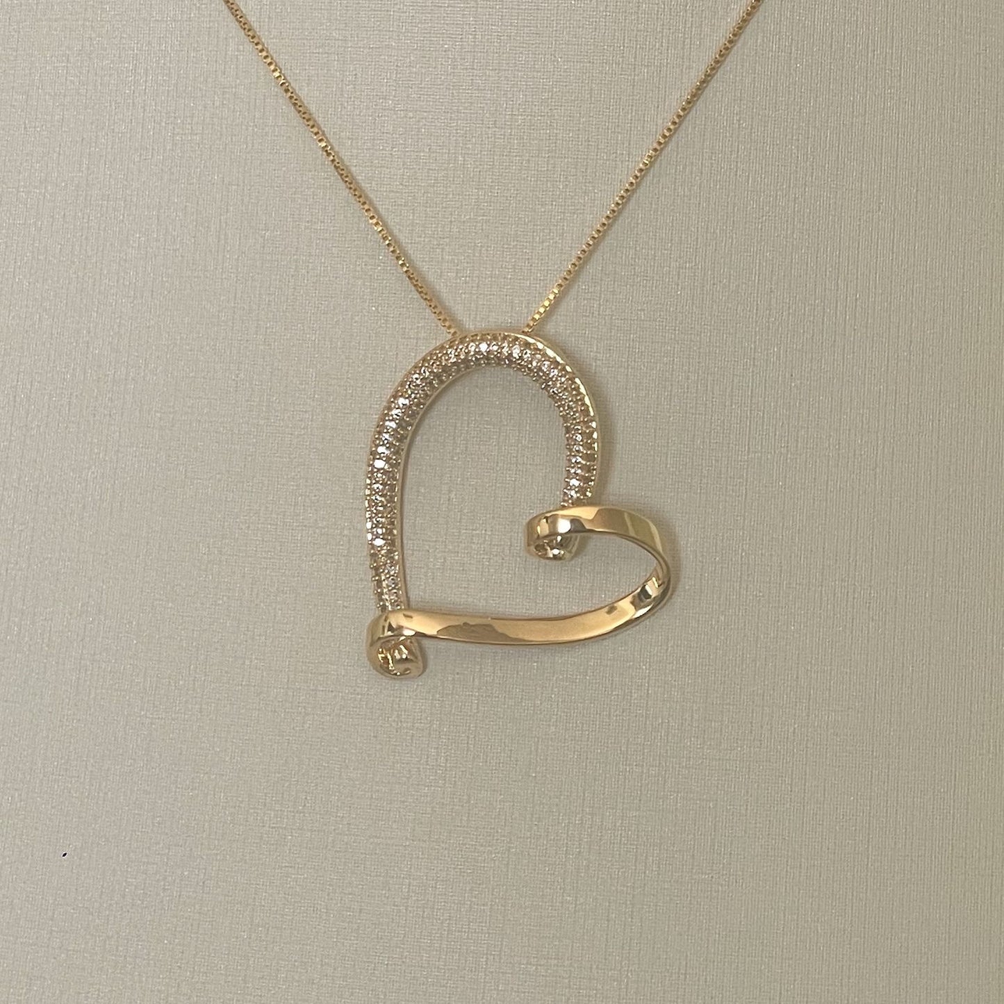 COLAR E PINGENTE CORAÇÃO GRANDE - BANHO DE OURO 18k