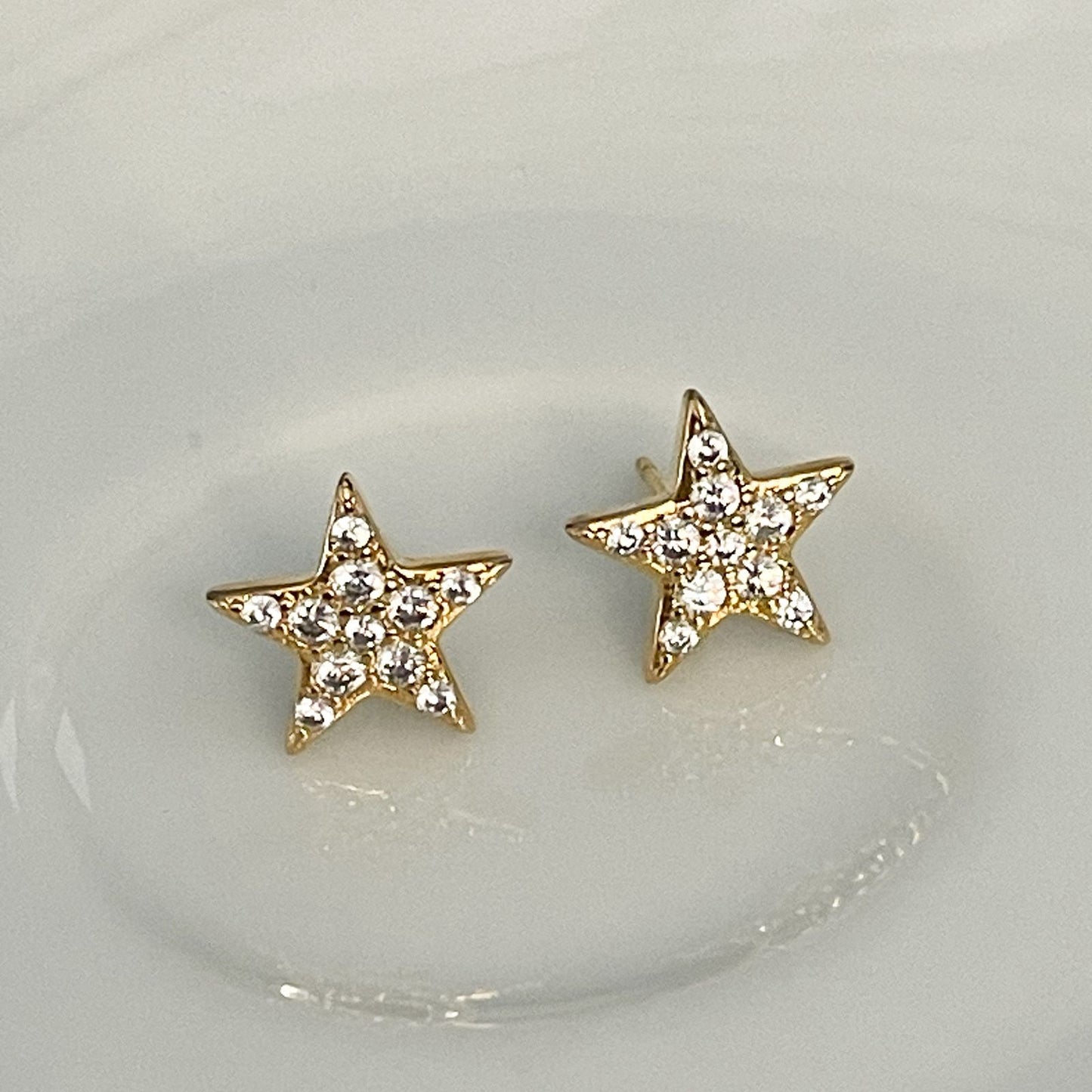 BRINCO STAR PEQ - BANHO DE OURO 18k