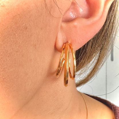 BRINCO ROBERTA GDE - BANHO DE OURO 18k