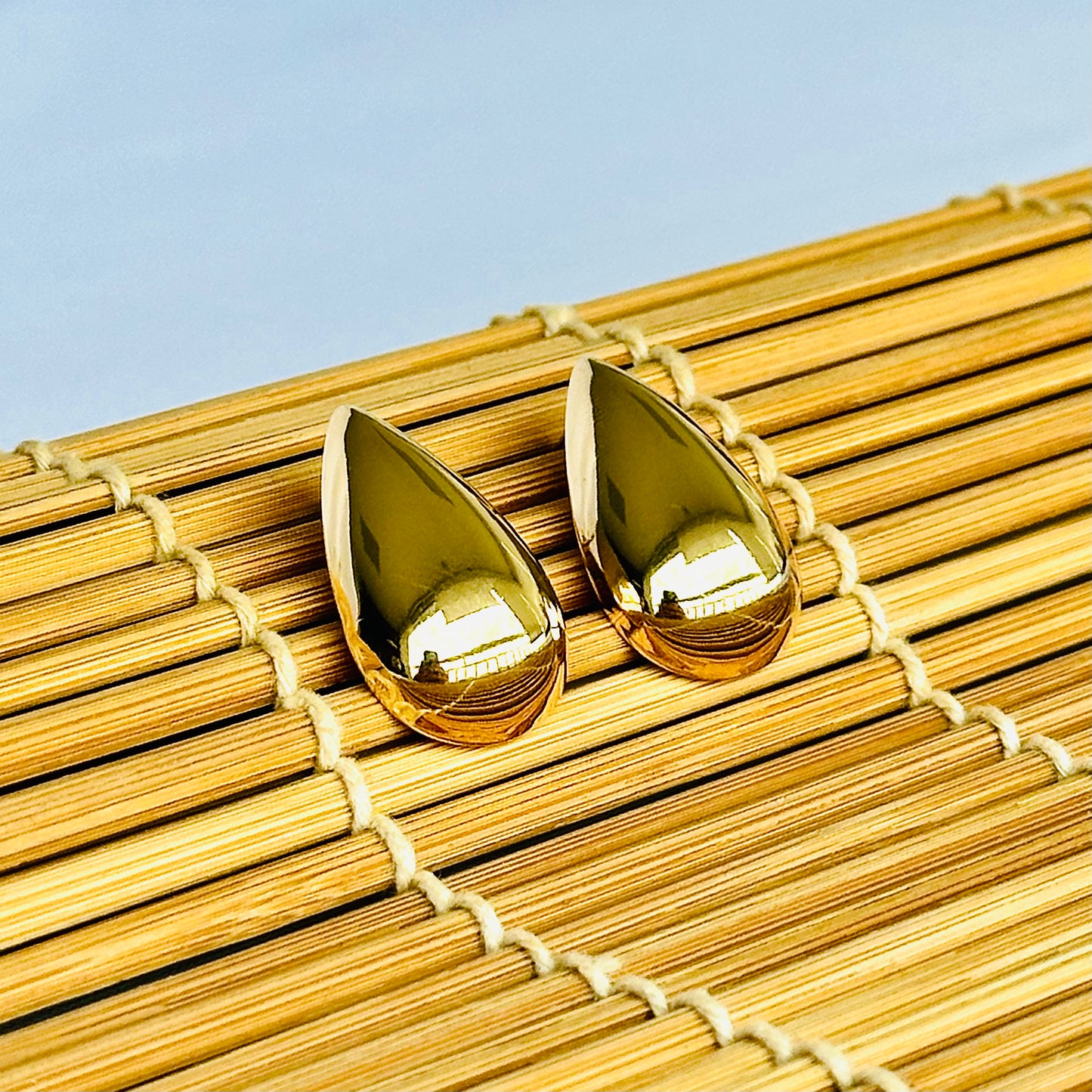 BRINCO KARINA GDE - BANHO DE OURO 18k