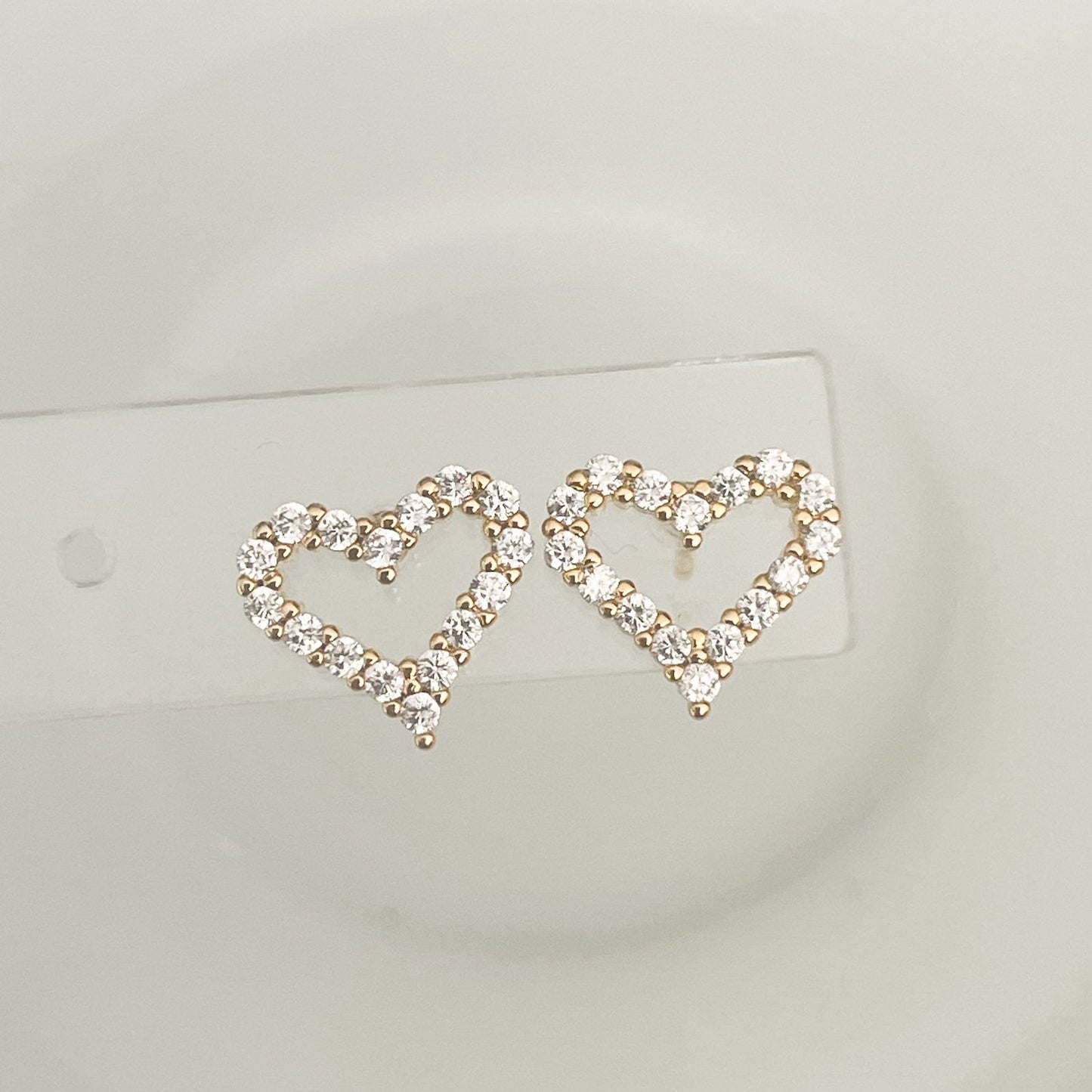 BRINCO SOPHIA PEQ - BANHO DE OURO 18k