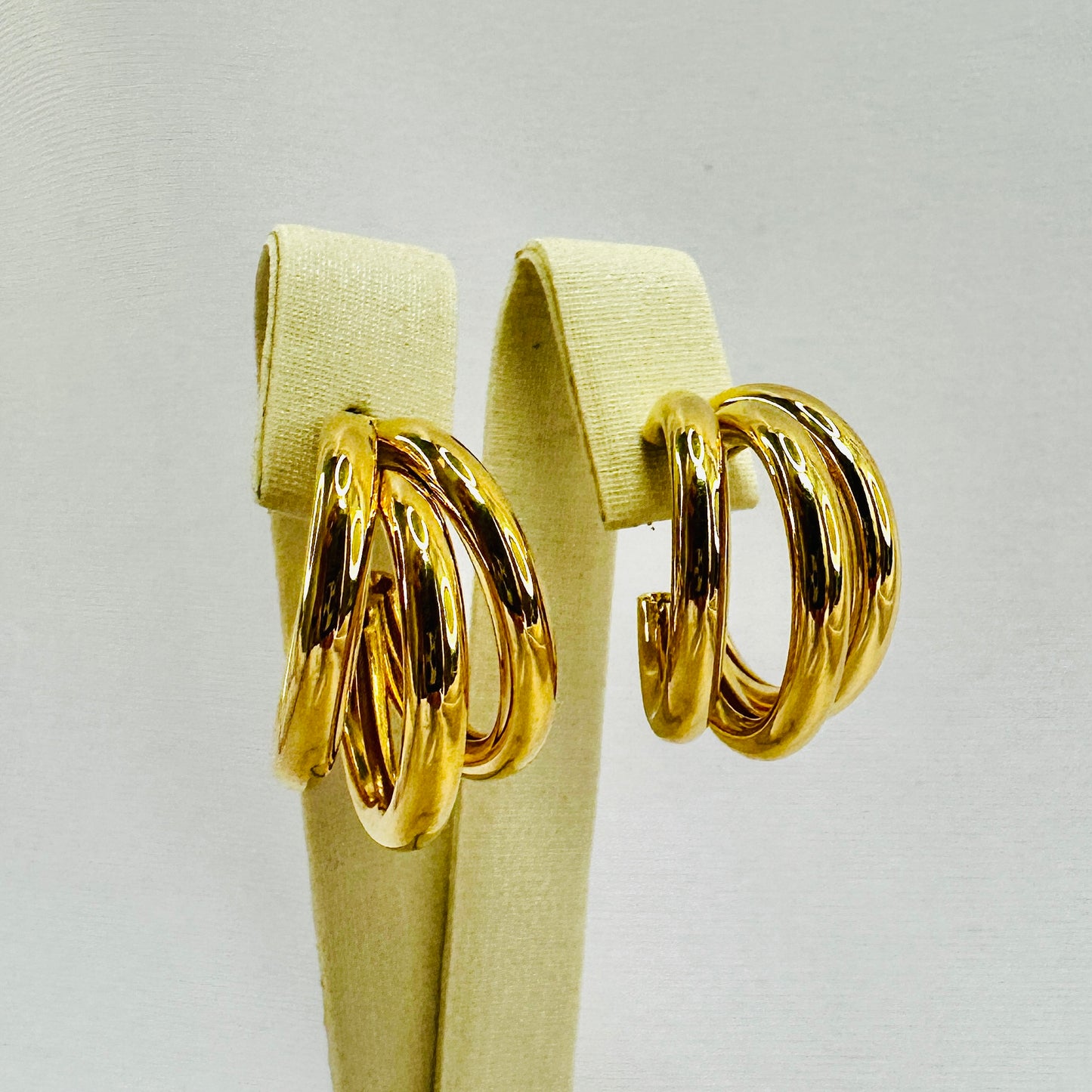 BRINCO VITTORIA GDE - BANHO DE OURO 18k
