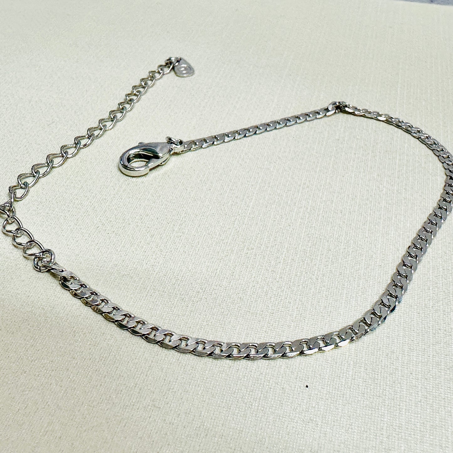PULSEIRA GABRIELA  - BANHO DE RÓDIO BRANCO
