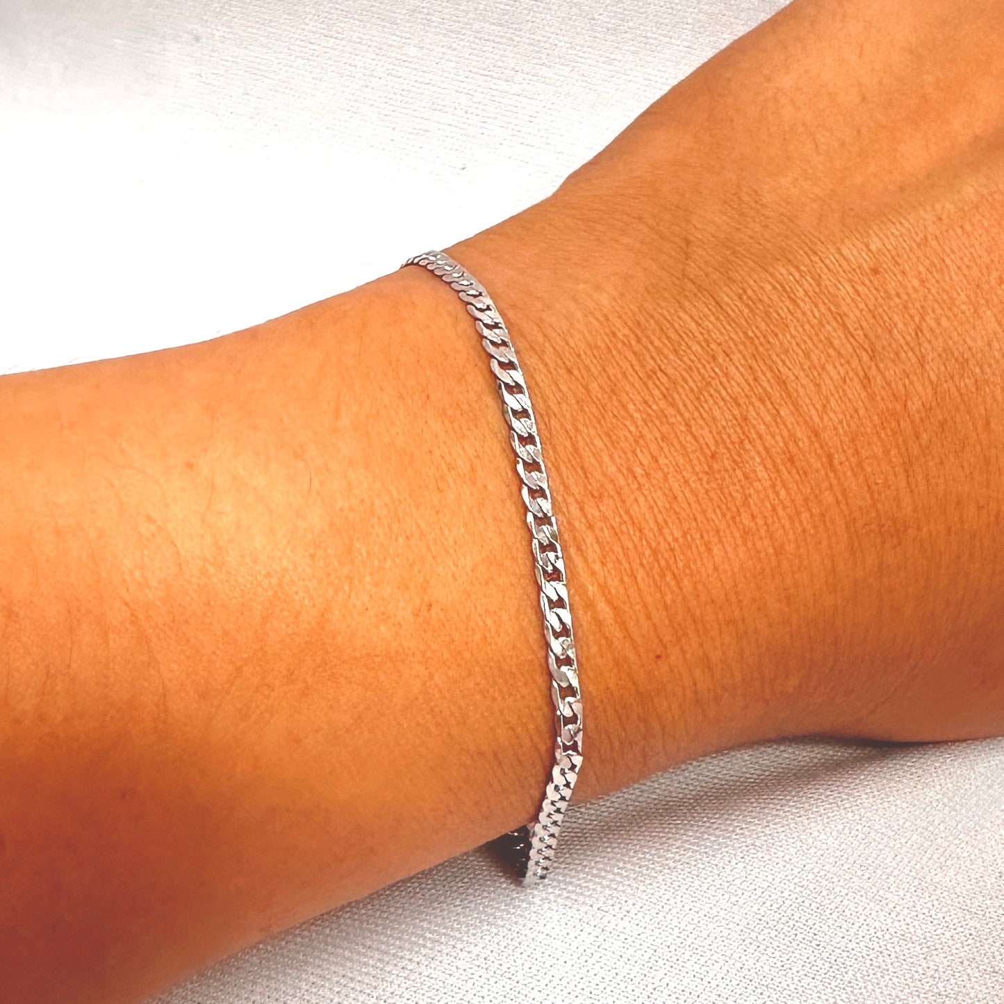 PULSEIRA GABRIELA  - BANHO DE RÓDIO BRANCO