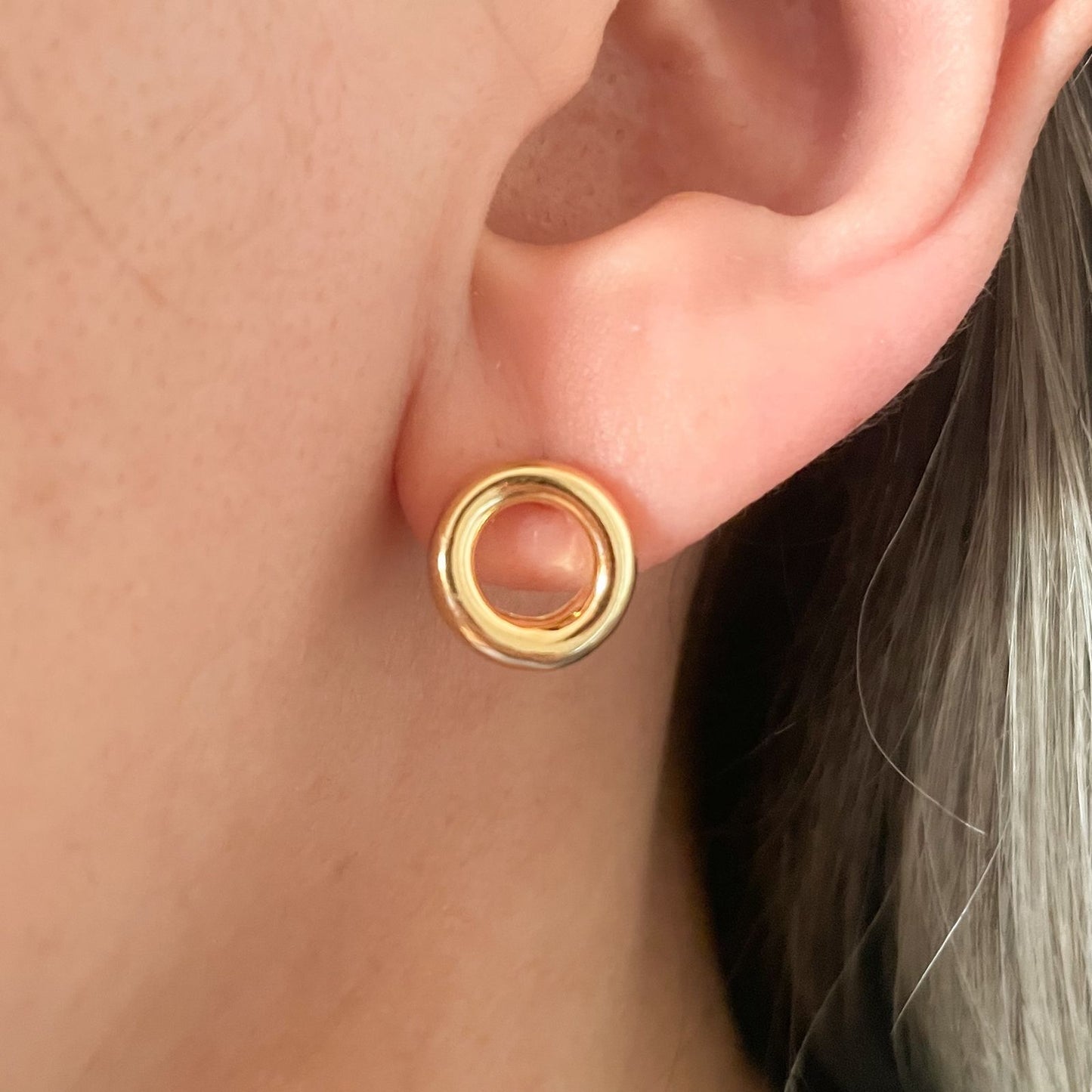BRINCO BIA PEQ - BANHO DE OURO 18k