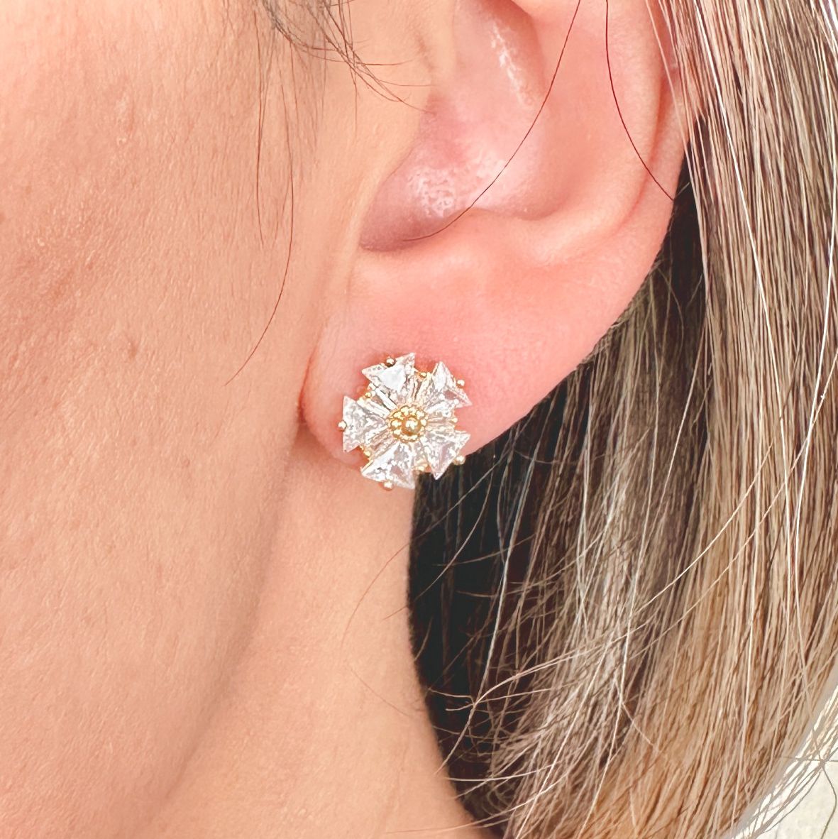 BRINCO VALERIA PEQ - BANHO DE OURO 18k