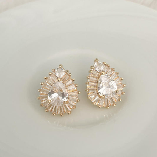 BRINCO GOTA PEQ - BANHO DE OURO 18k