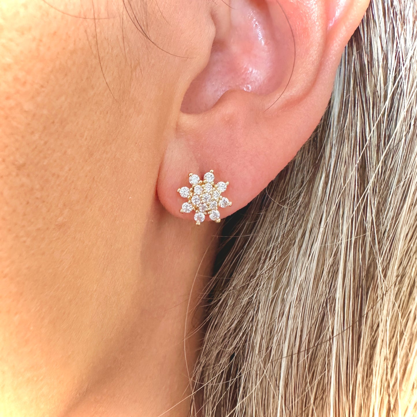 BRINCO AZALEIA PEQ - BANHO DE OURO 18k