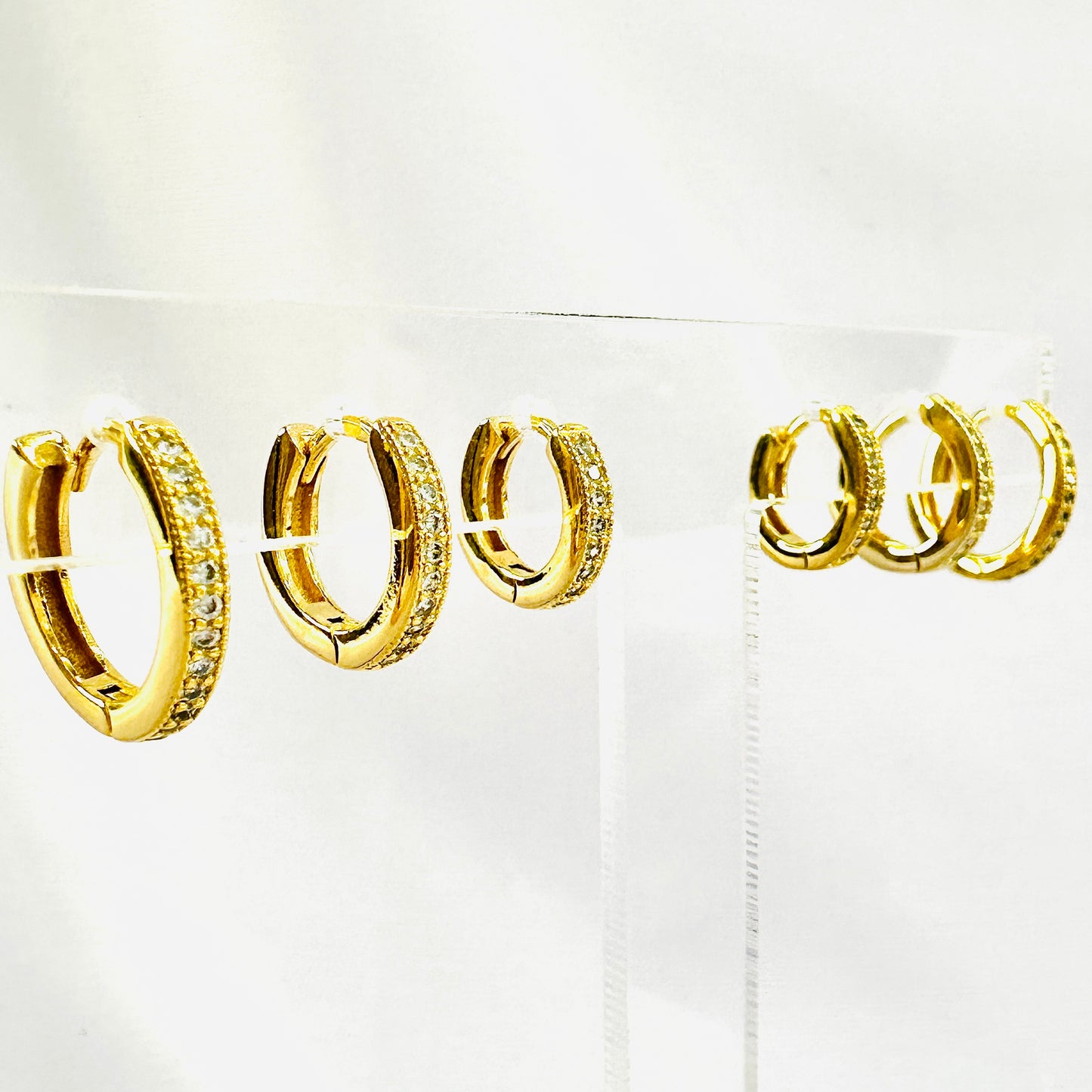 BRINCO ROMANCE PEQ - TRIO - BANHO DE OURO 18k