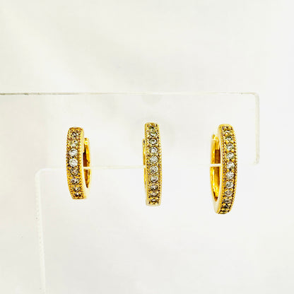 BRINCO ROMANCE PEQ - TRIO - BANHO DE OURO 18k
