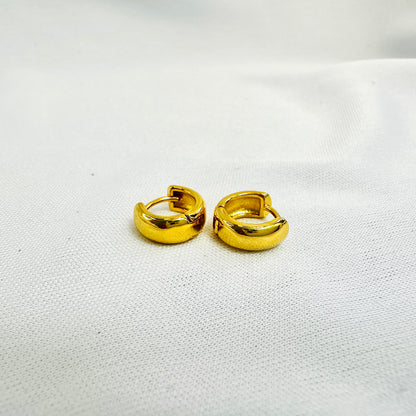 BRINCO CAROLINA PEQ - BANHO DE OURO 18k