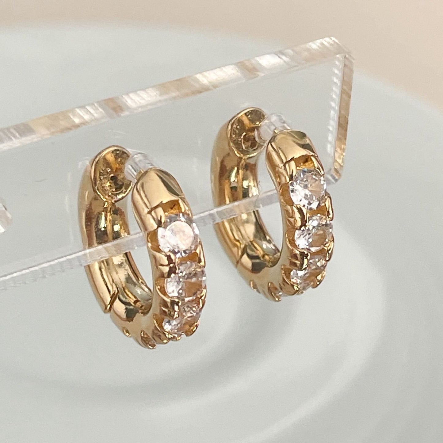 BRINCO LELE PEQ - BANHO DE OURO 18k