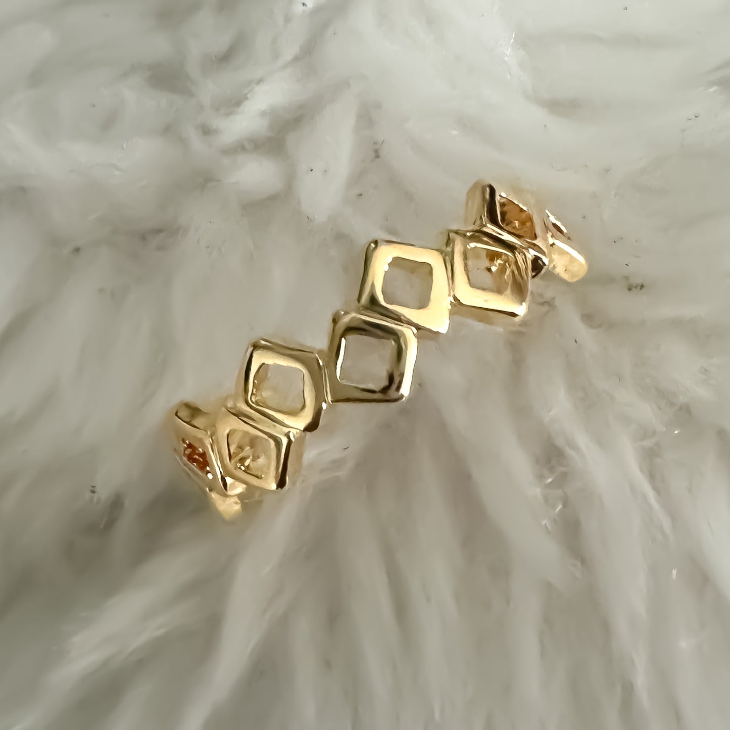 ANEL LIVIA REGULAVEL - BANHO DE OURO 18k