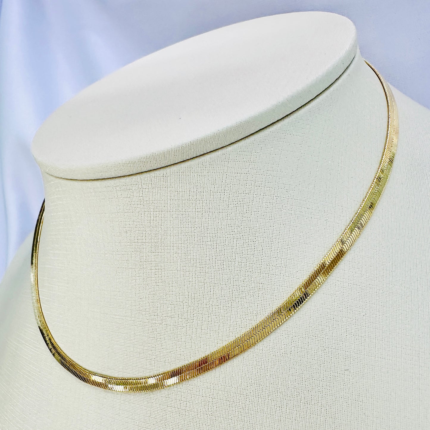 CHOKER LUAR 35 CM - BANHO DE OURO 18k