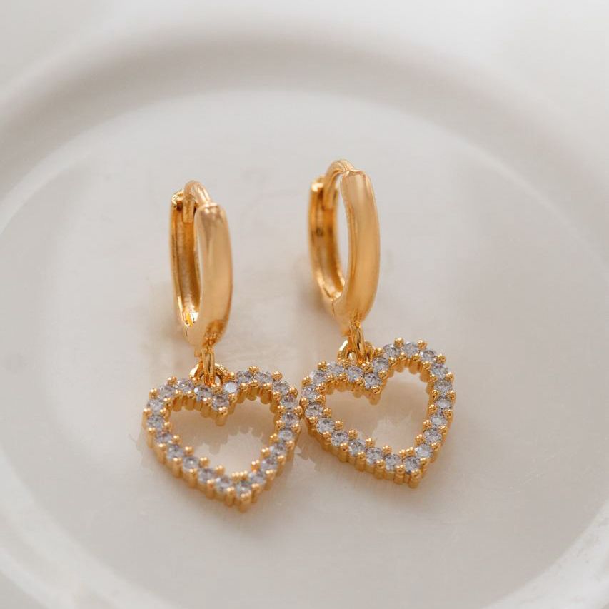 BRINCO AMOR II PEQ - MICRO ZIRCÔNIA - BANHO DE OURO 18k