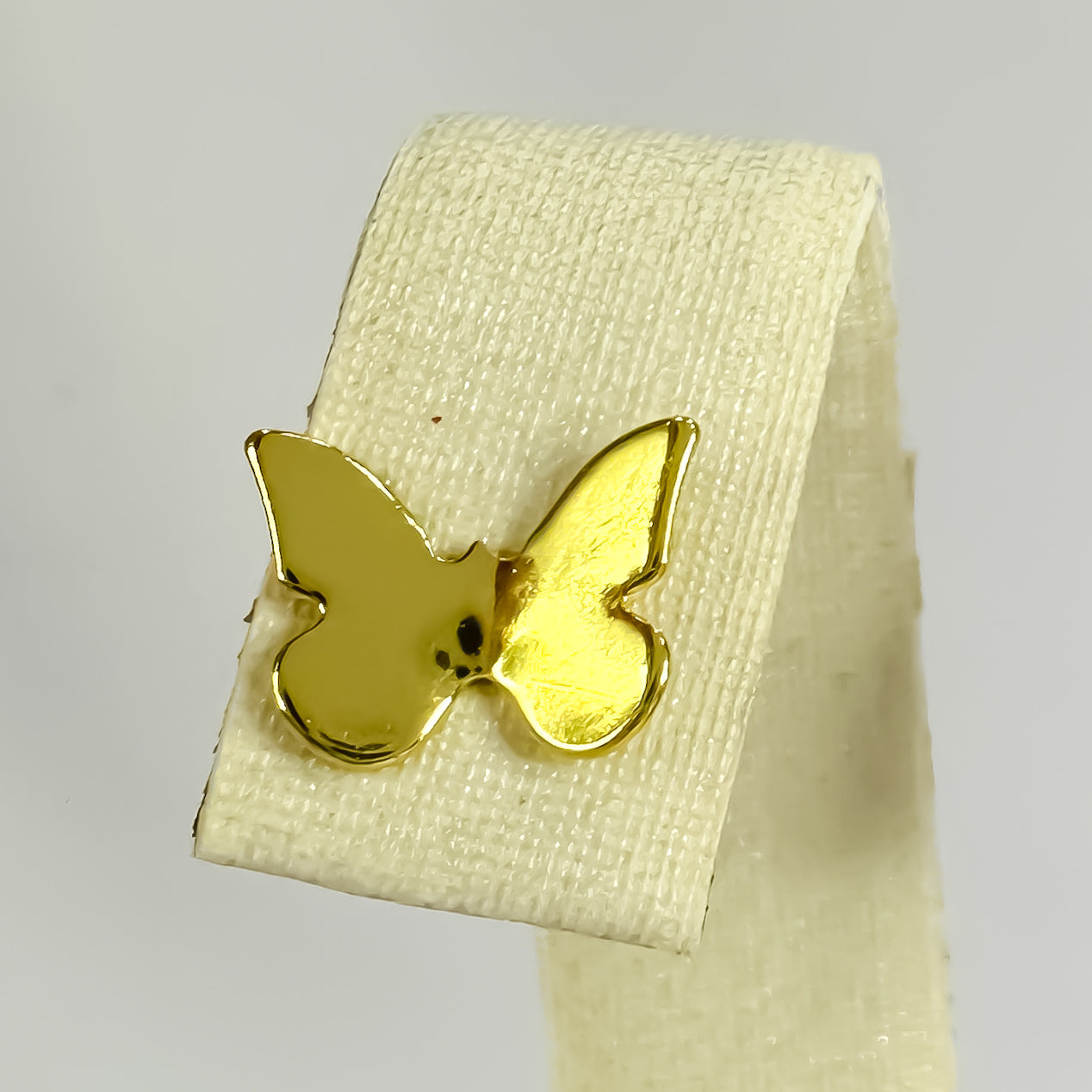 BRINCO VIVIAN PEQ - BANHO DE OURO 18k