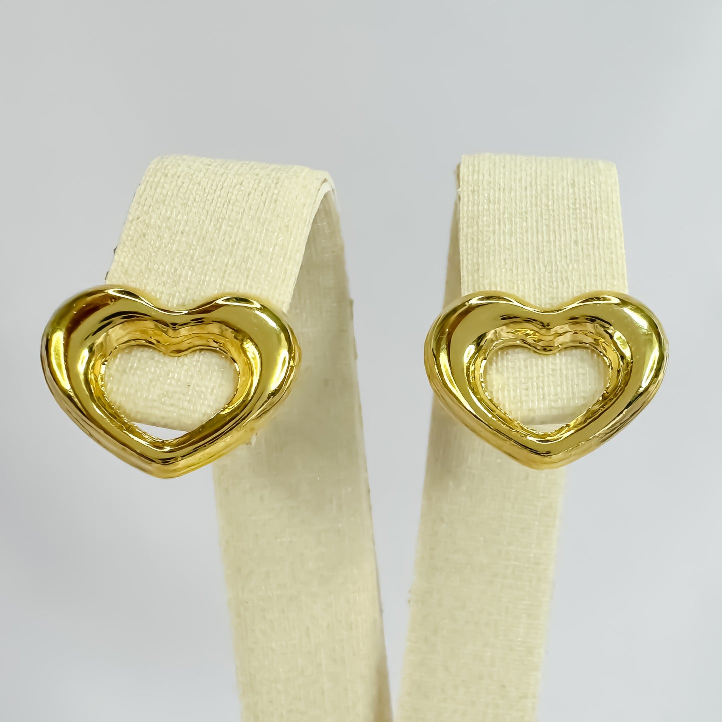 BRINCO OPEN HEART 1,1CM - BANHO DE OURO 18k