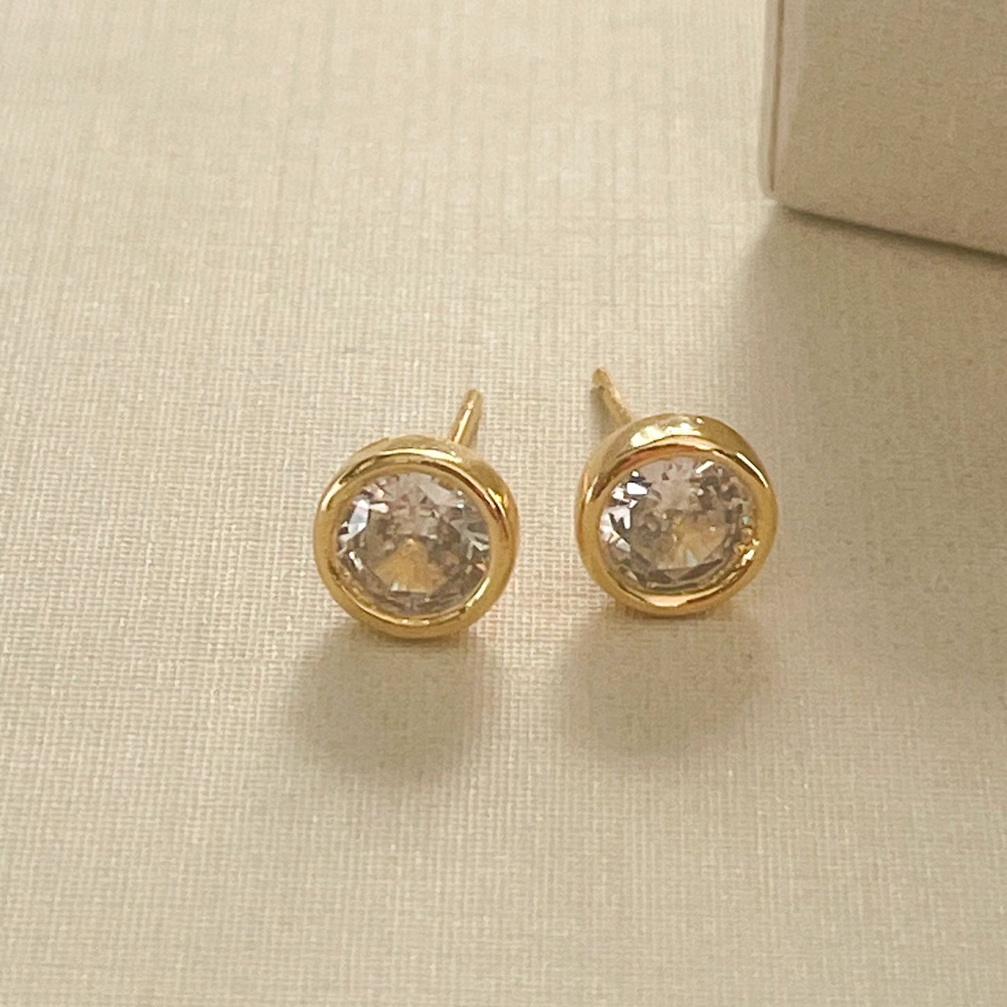 BRINCO AMANDA  - BANHO DE OURO 18k