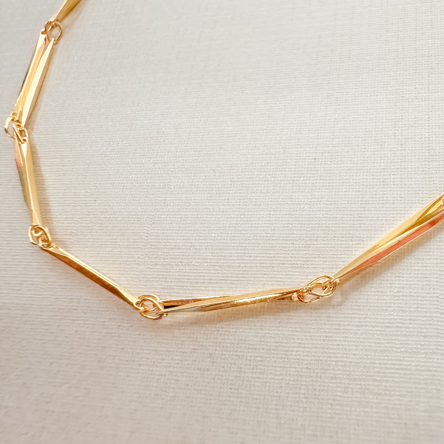 CONJUNTO ESTÁGIOS - COLAR TRIPLO E PULSEIRA DUPLA