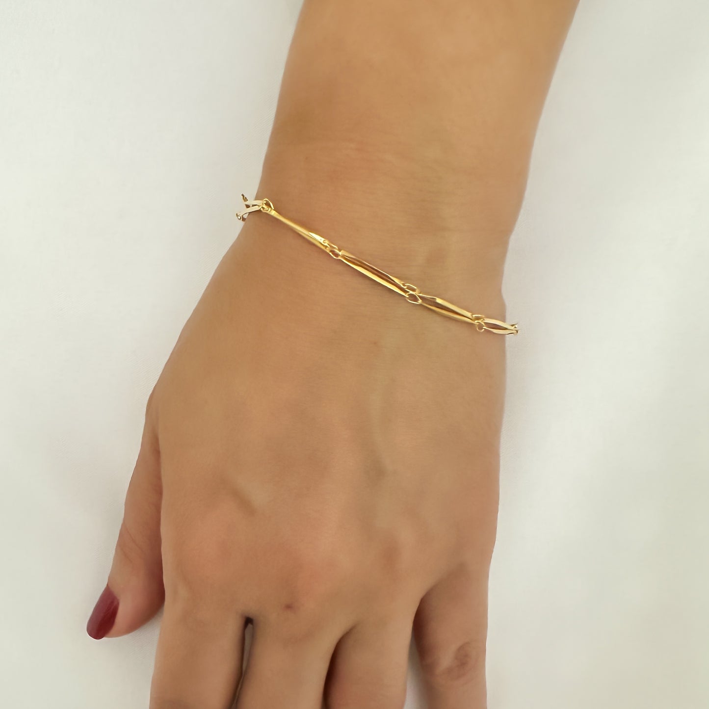 CONJUNTO ESTÁGIOS - COLAR TRIPLO E PULSEIRA DUPLA
