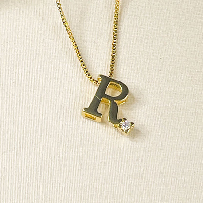 COLAR E PINGENTE LETRA  - BANHO DE OURO 18k