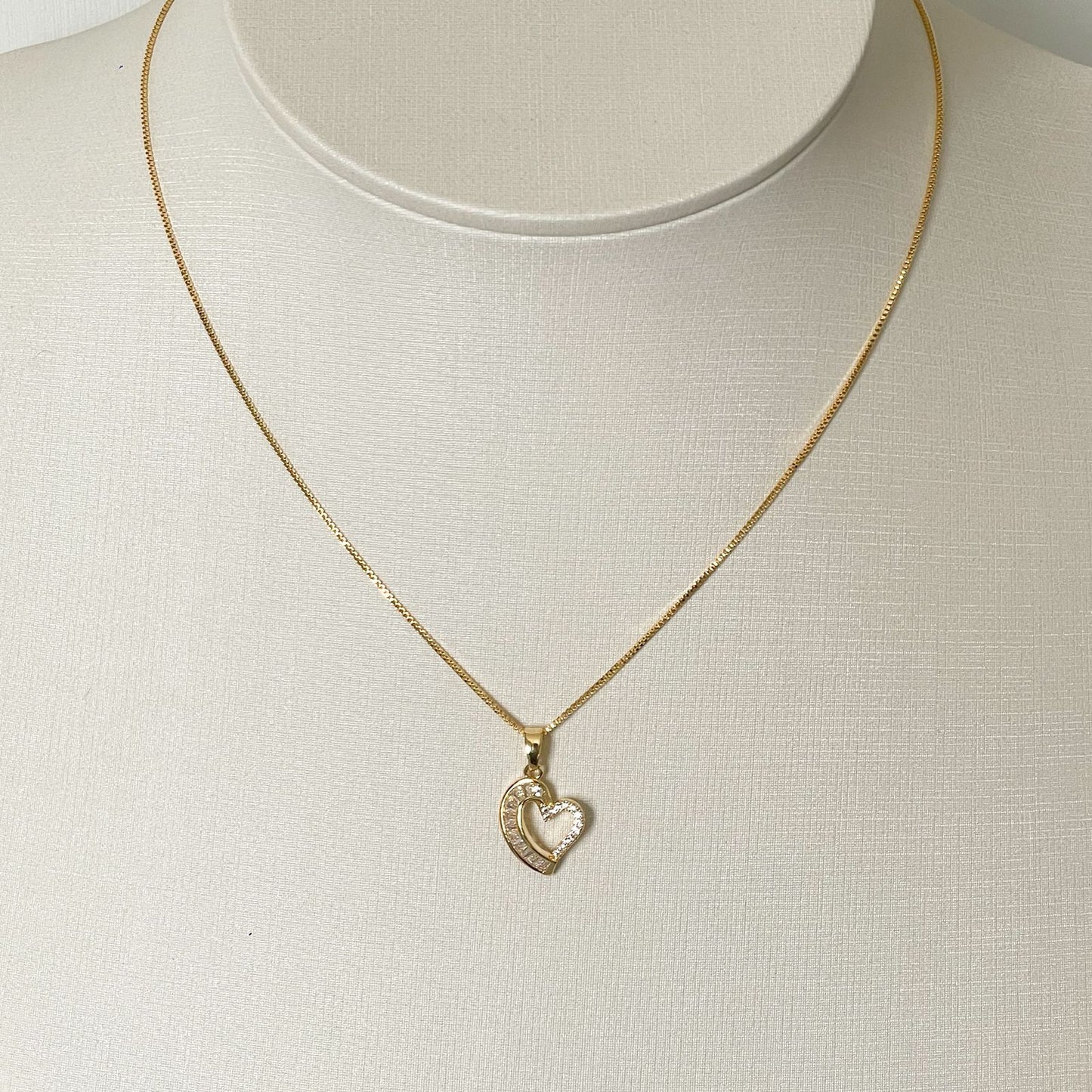 COLAR E PINGENTE CORAÇÃO ZIRCONIA  - BANHO DE OURO 18K