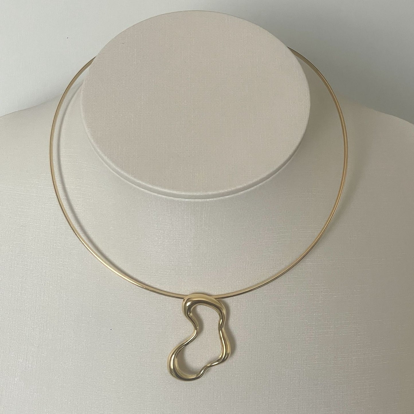 GARGANTILHA ANATÔMICA SOUL  - BANHO DE OURO 18k