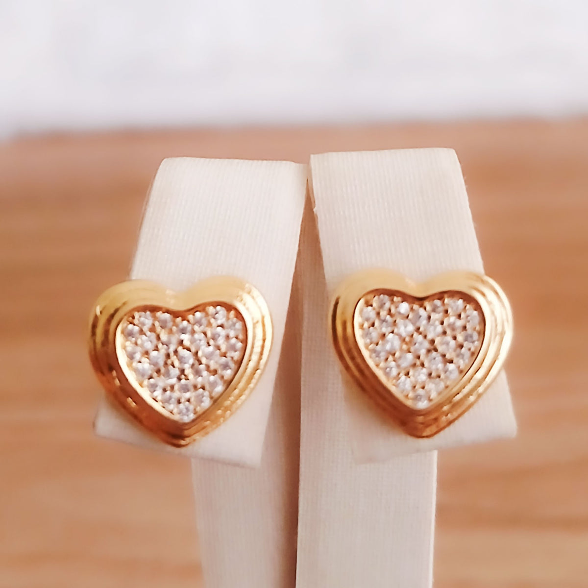 BRINCO MIRNA II PEQ - BANHO DE OURO 18K