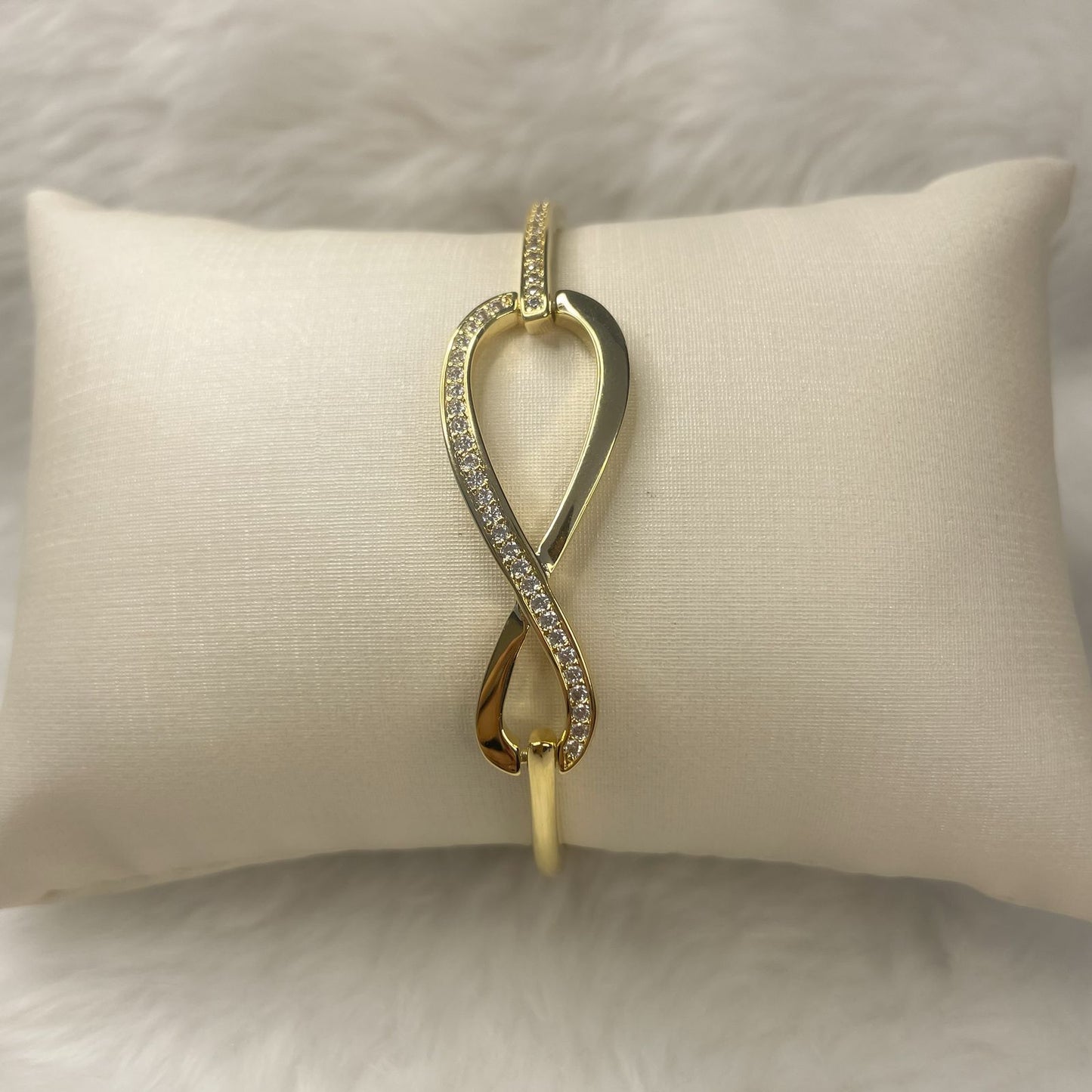 BRACELETE INFINITY  - BANHO DE OURO 18k